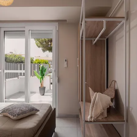 Long Island House, Beachfront Apartman Hanióti