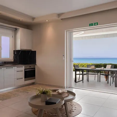 Long Island House, Beachfront *